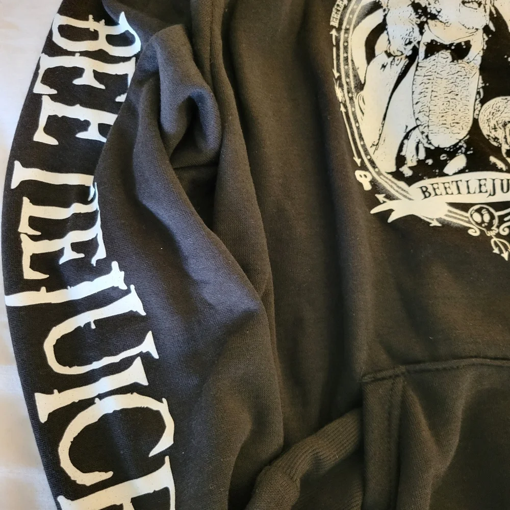 NEW -Official Beetlejuice Black Hoodie Sweatshirt - Size Medium - NWT - Picture 7 of 13